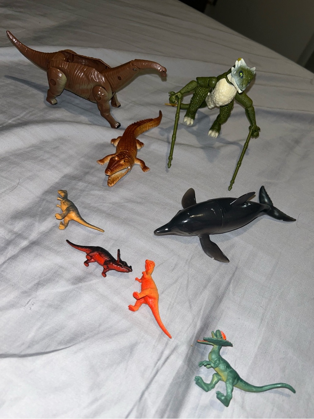 Bundle of 8 Assorted Reptile/ Mammal & Dinosaur Toy Set